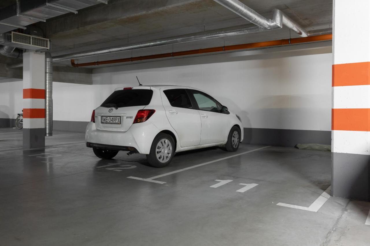 Stylish & Trendy 1 Bedroom Apartment Wola With Parking By Renters Varşovia Exterior foto